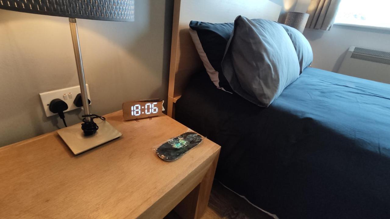 Apartament Modern 1-Bed Flat In Wigan Zewnętrze zdjęcie